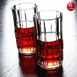 廠家直銷創(chuàng)意洋酒杯 高方格花紋透明玻璃杯，日用百貨促銷禮品之選